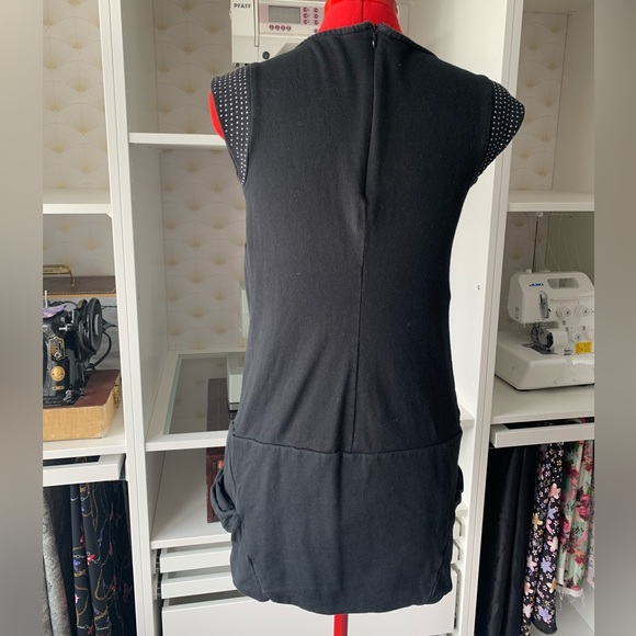 Black cap sleeve studded sweatshirt - Picture 4 of 4